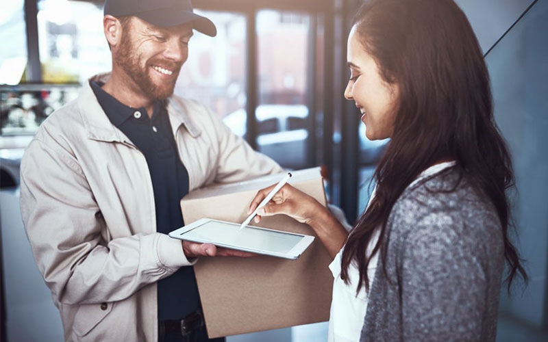 The Convenience and Benefits of Door-to-Door Courier Cargo Services in the UAE