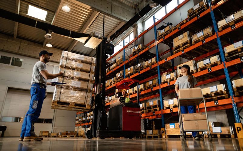 renting warehouse in dubai